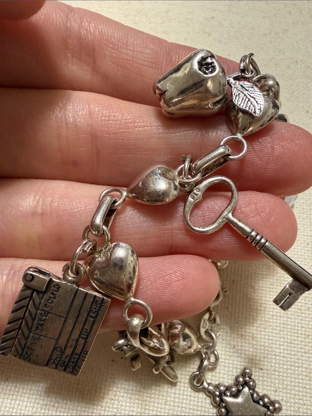Vintage Stunning Sterling Silver 925 Heart Charm Bracelet 7’ in Retro 2000’ 925 - Picture 4 of 16
